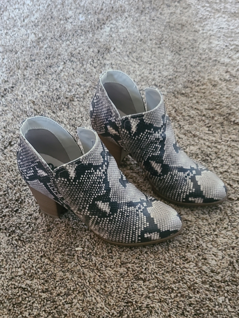 Fergalicious Snake-Print Women’s Ankle Booties Size 9